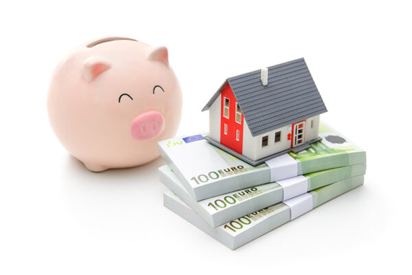 Home finances, building savings and realty investments concept; Finanzierung